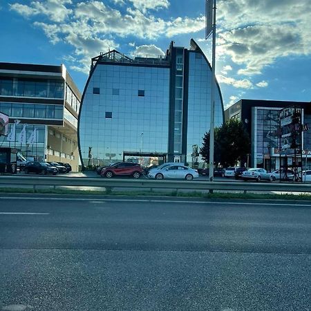 Ferienwohnung CedarTREE Prishtina Pristina Exterior foto