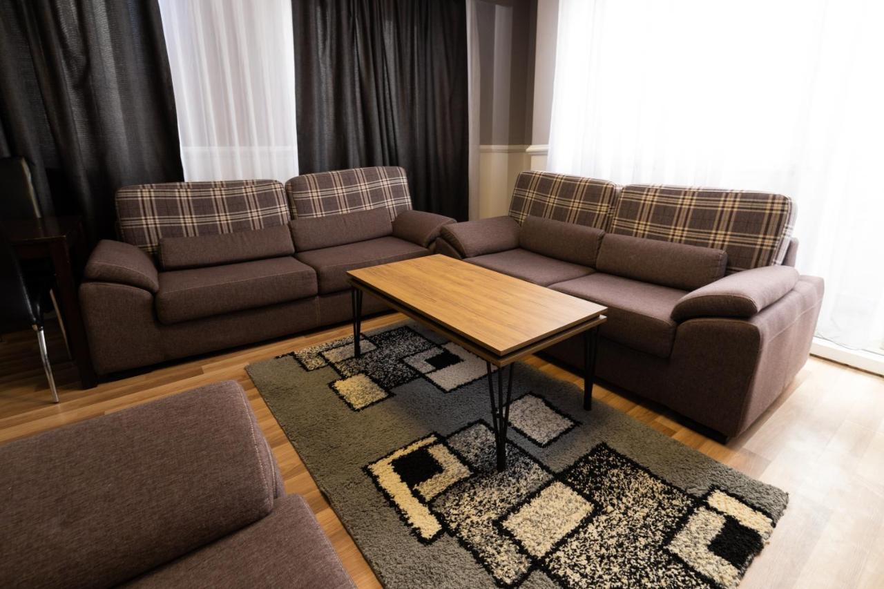 Ferienwohnung CedarTREE Prishtina Pristina Exterior foto